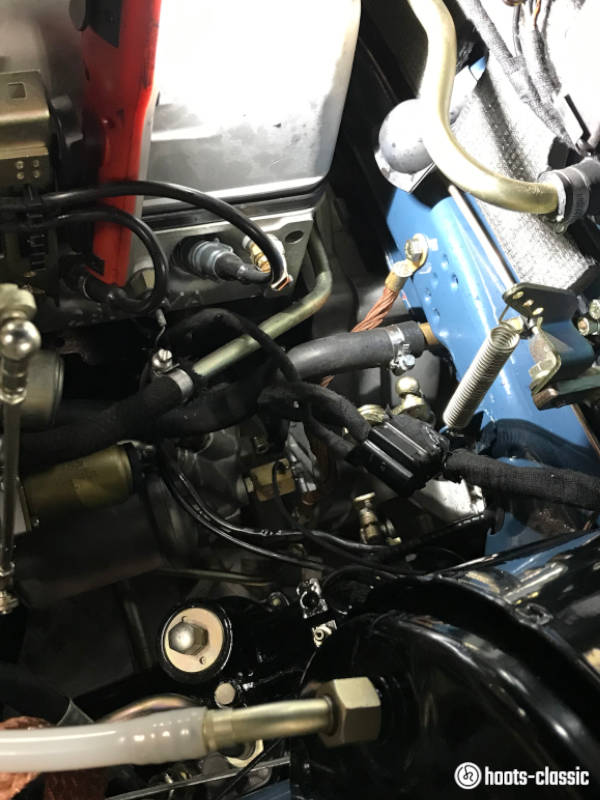 hoots Öldruck Öltemperatursensor im Mercedes W111 Motor
