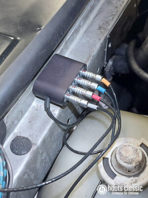 hoots Hub Sensorverteiler im Fiat 124 Spider Abarth